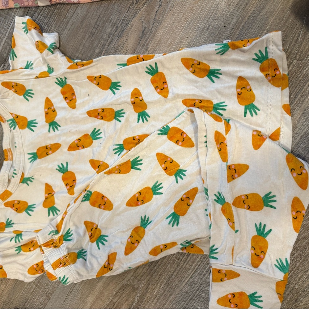 Easter carrot jammies